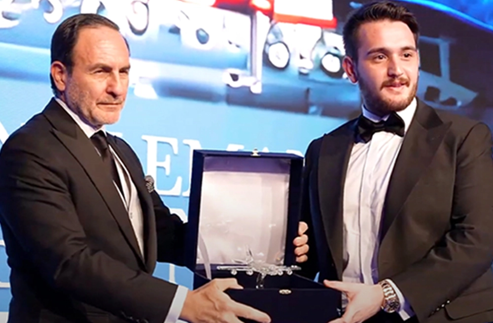 SOA Holding Gentleman Airlines Gecesi